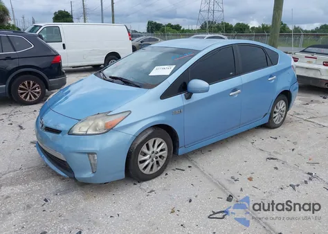 2013 Toyota Prius Plug-In z USA, uszkodzony, nr VIN JTDKN3DP8D3047820